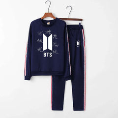 Multi-Stripe Style Winter 2-Pcs Tracksuit For Her. Multi-Stripe Style Winter 2-Pcs Tracksuit For Her.