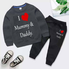 Kids Printed I love Mummy and Daddy Sweat-Shirt Style 2-Pcs Winter Track-Suit. Kids Printed I love Mummy and Daddy Sweat-Shirt Style 2-Pcs Winter Track-Suit.