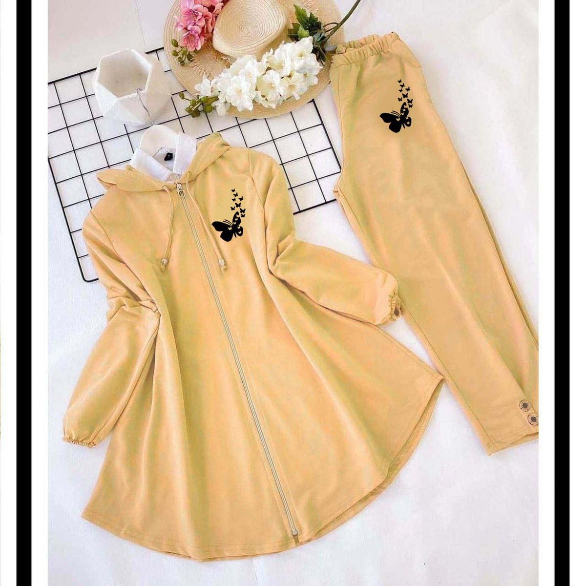 Butterfly Printed Hooded Zipper Style 2-Pcs Winter Tracksuit For Her. MB-01